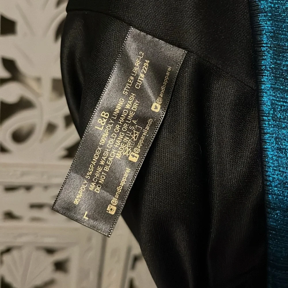 NWT! LUCKY & BLESSED GORGEOUS BOUTIQUE METALLIC TURQ BLUE LONG BELL SLEEVES TOP - Picture 9 of 10